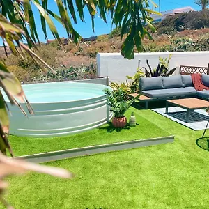 Casa Con Piscina Y Jardin Con Vistas Al Mar Hébergement de vacances Puerto de la Madera